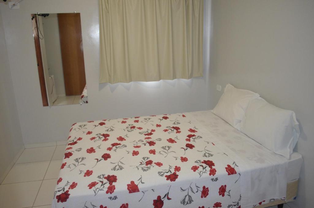 Hotel Palace Avenida Caiaponia Room photo